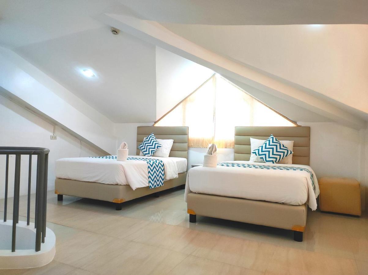 Grand Blue Hotel
