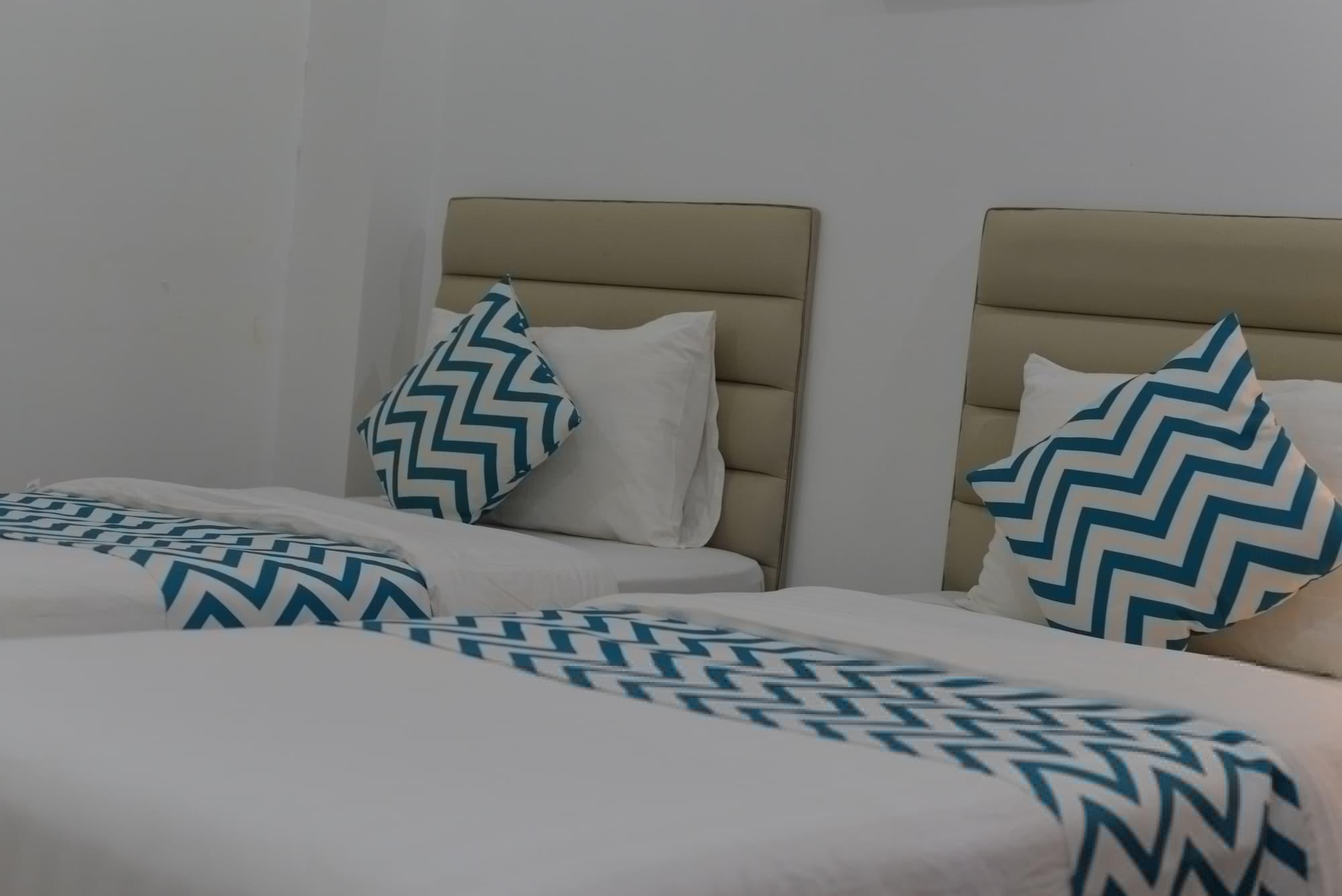 Grand Blue Hotel Manoc-Manoc